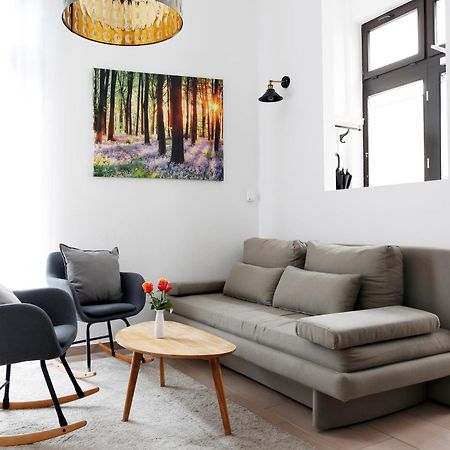 Nieb By Rockchair Apartments L Superhost Status L 3 Bedrooms Boxspringbeds 3 Bathrooms In Center "Kurfuerstendamm" - Cozy Family & Business Flair Welcomes You! Берлин Экстерьер фото