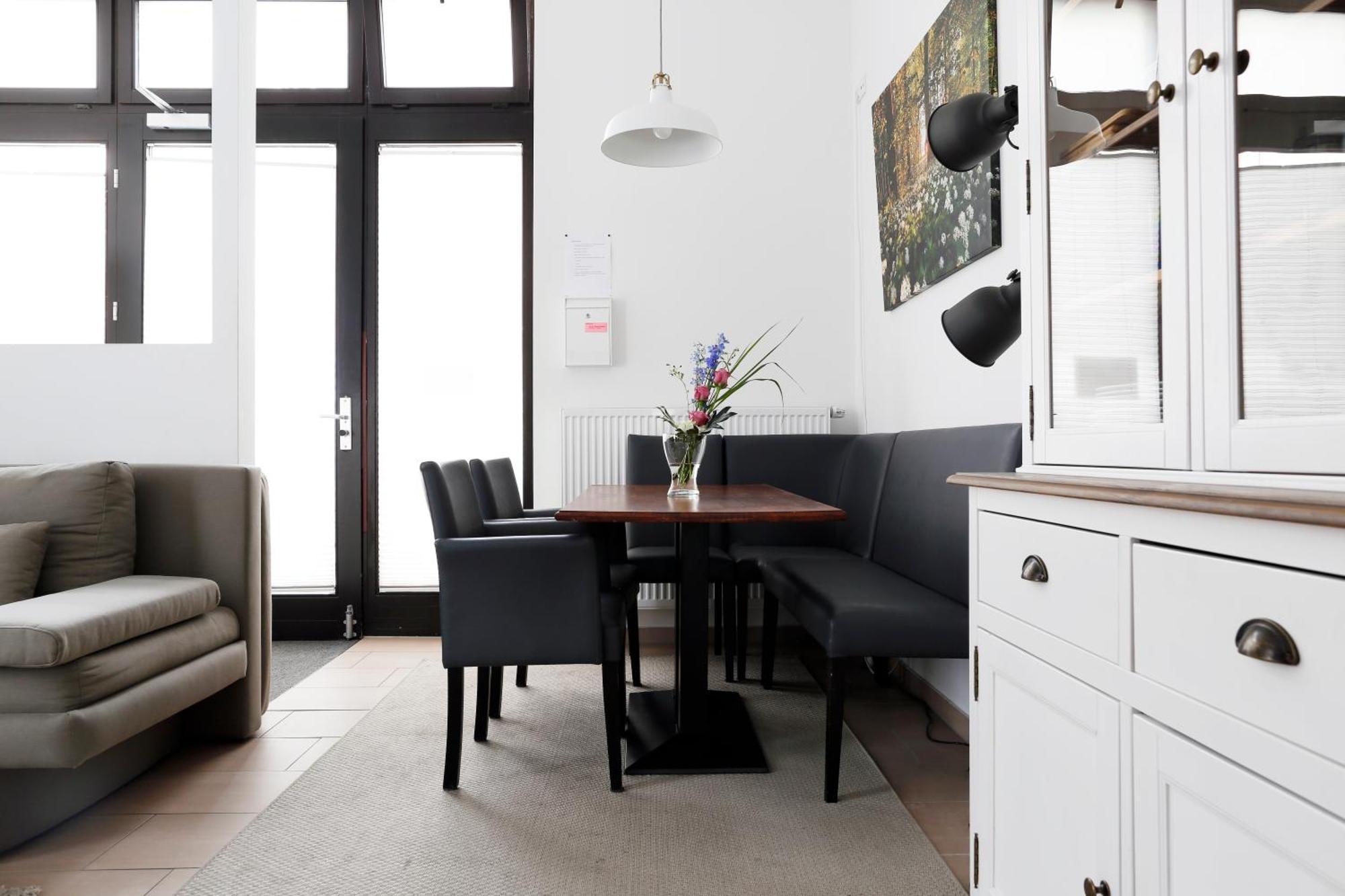 Nieb By Rockchair Apartments L Superhost Status L 3 Bedrooms Boxspringbeds 3 Bathrooms In Center "Kurfuerstendamm" - Cozy Family & Business Flair Welcomes You! Берлин Экстерьер фото